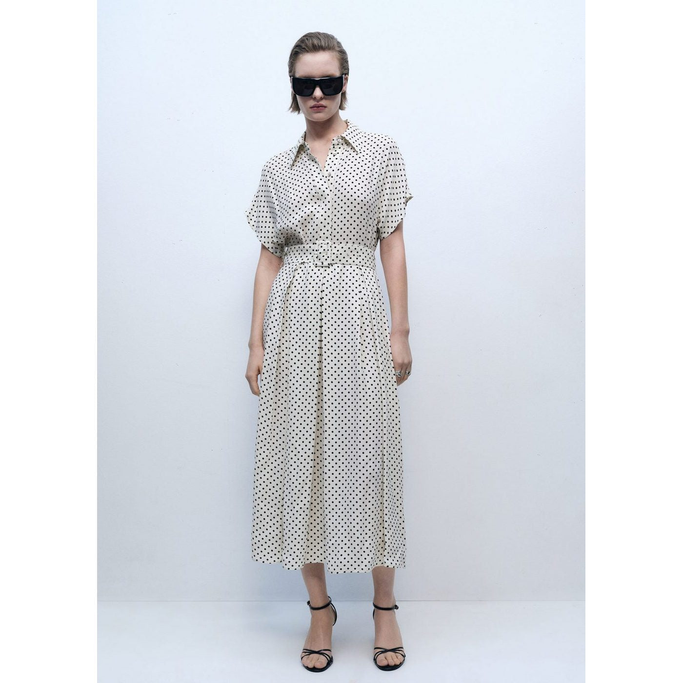 Robe À Pois Avec Ceinture