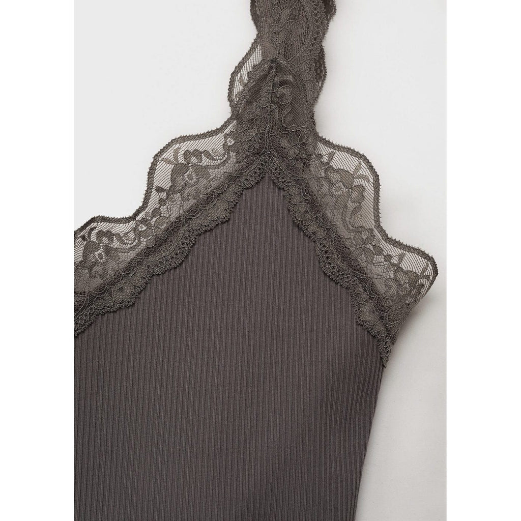 Haut Ajusté Avec Décolleté En Dentelle