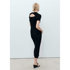 Robe Midi Côtelée Avec Ouverture Au Décolleté