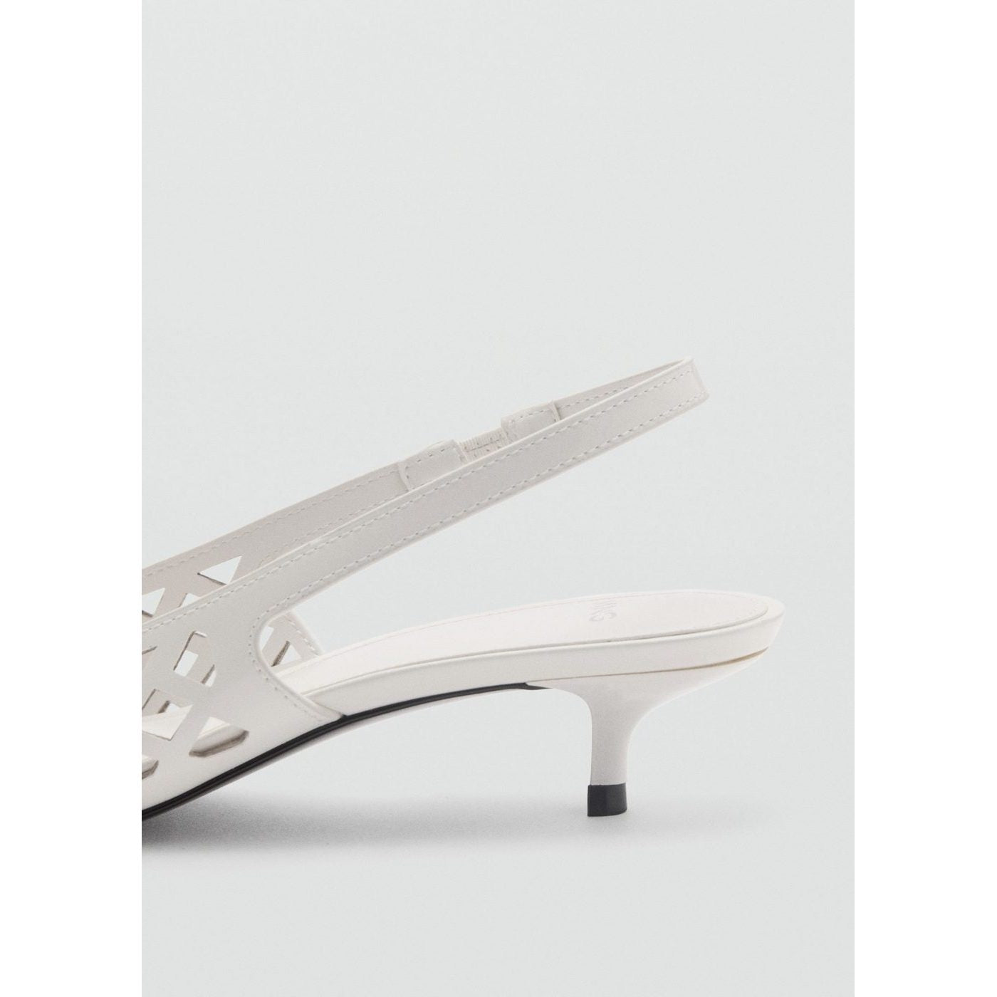 Chaussures Kitten Heel Perforées