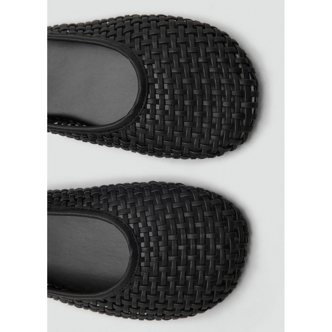 Chaussures En Similicuir Tressées