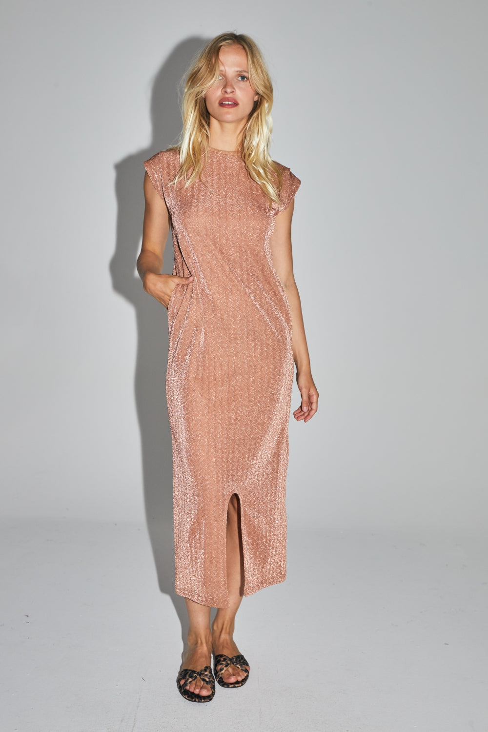 La Robe Adèle En Lurex Bronze Fabriquée En Italie