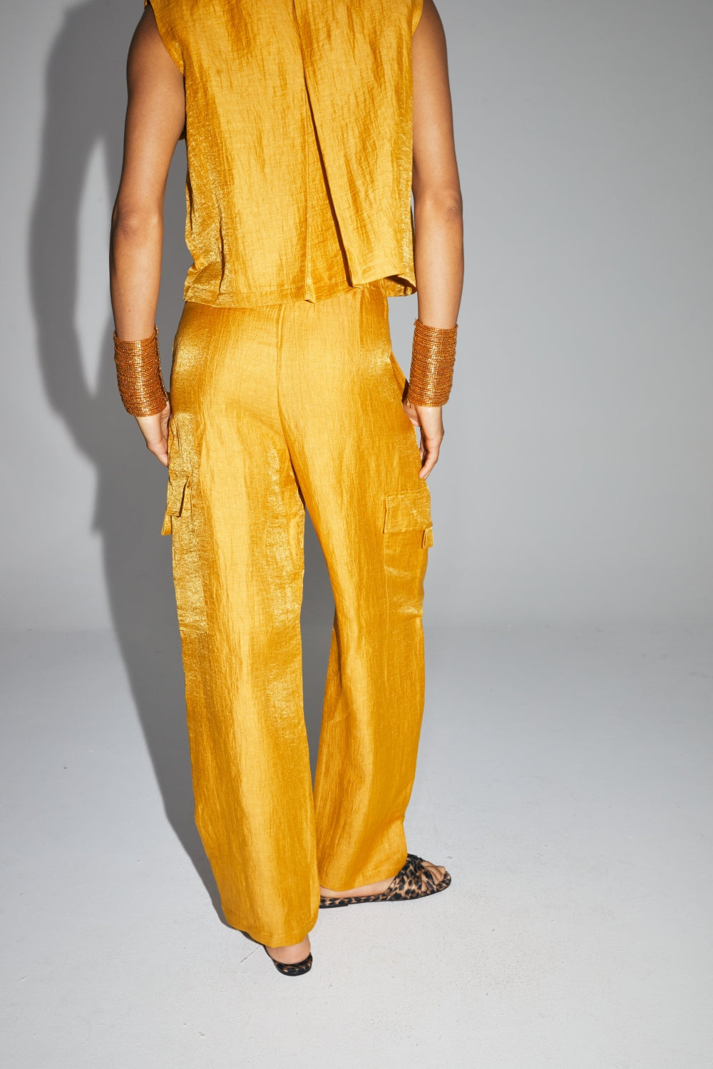 Le Pantalon Ryder En Lin Ocre Brillant Fabriqué En Italie