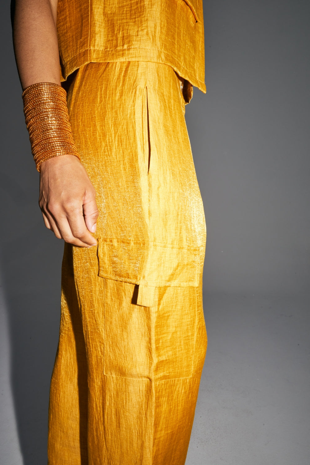 Le Pantalon Ryder En Lin Ocre Brillant Fabriqué En Italie