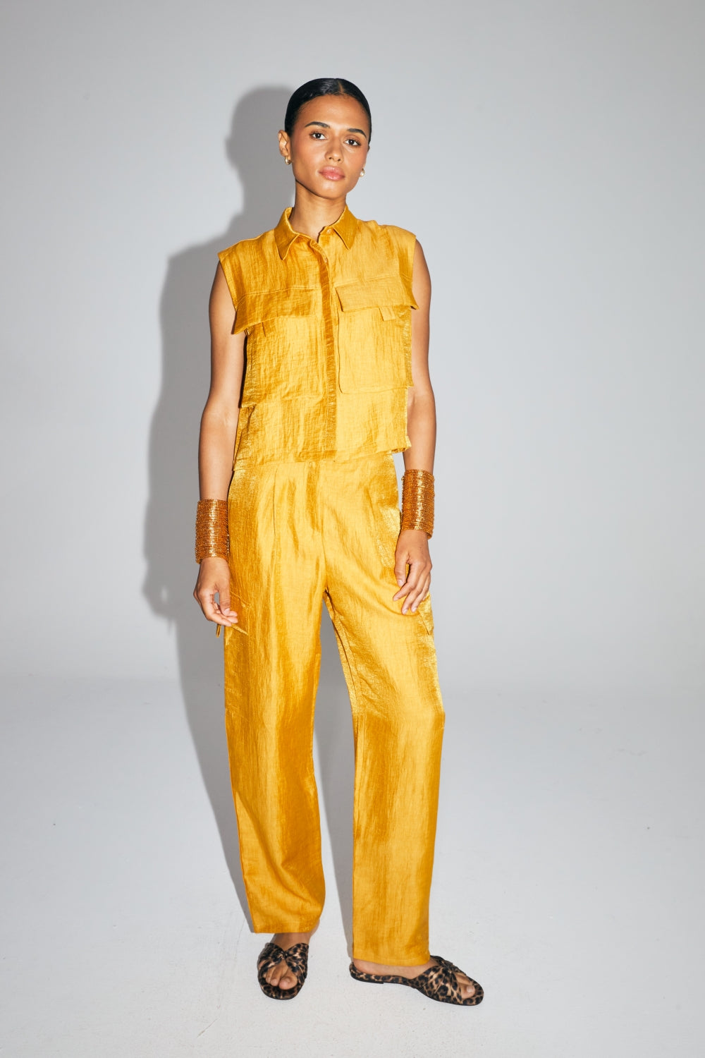 Le Pantalon Ryder En Lin Ocre Brillant Fabriqué En Italie