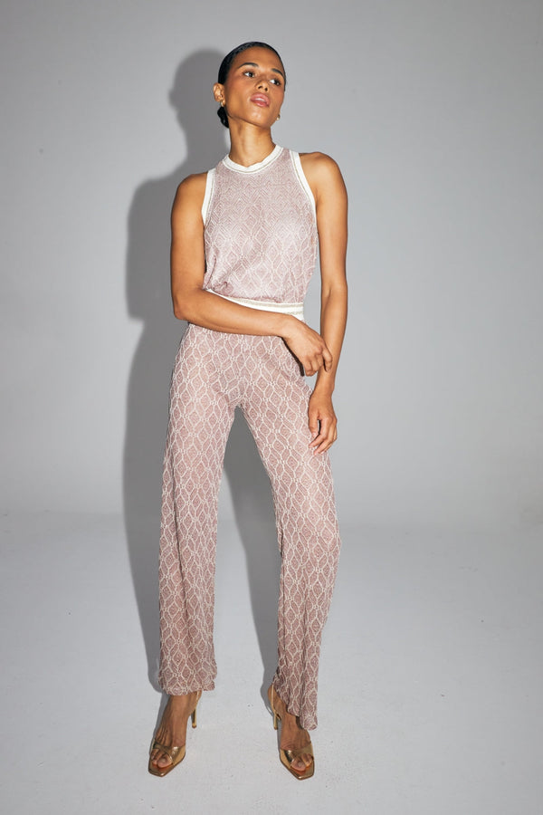 Le Pantalon Edwin Tricot Géo Ajouré Doré Bordeaux Fabriqué En Italie