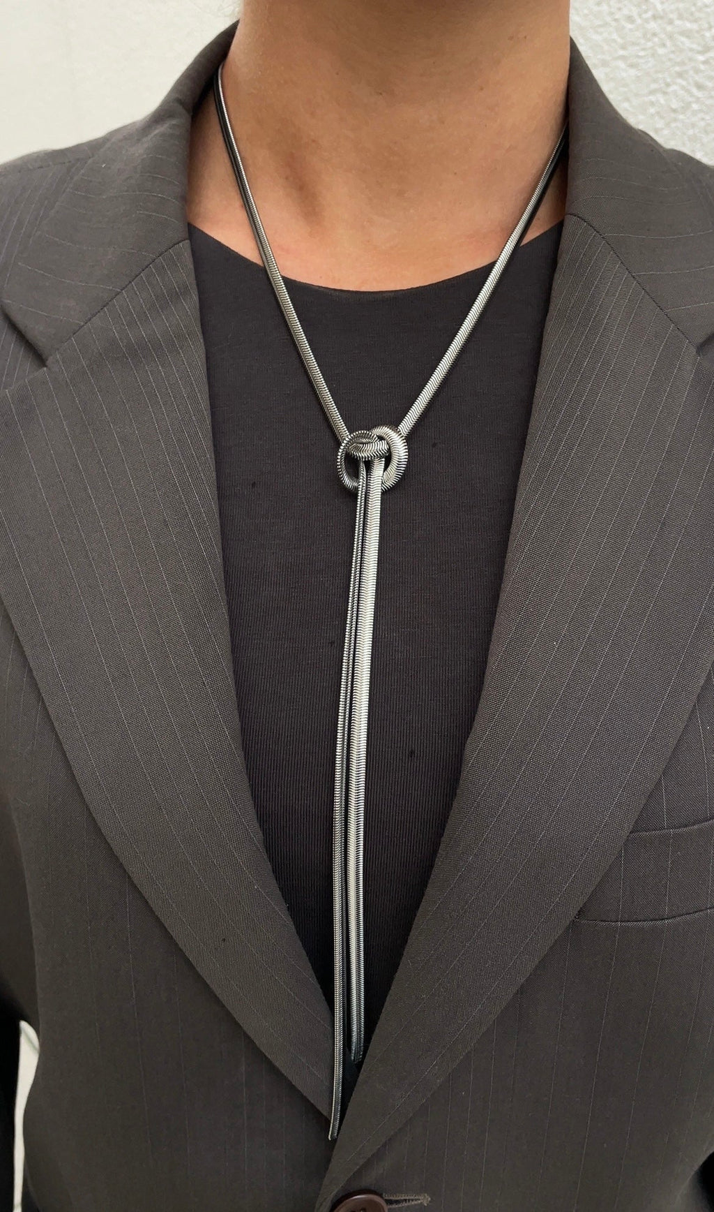 Collier Knot Snake