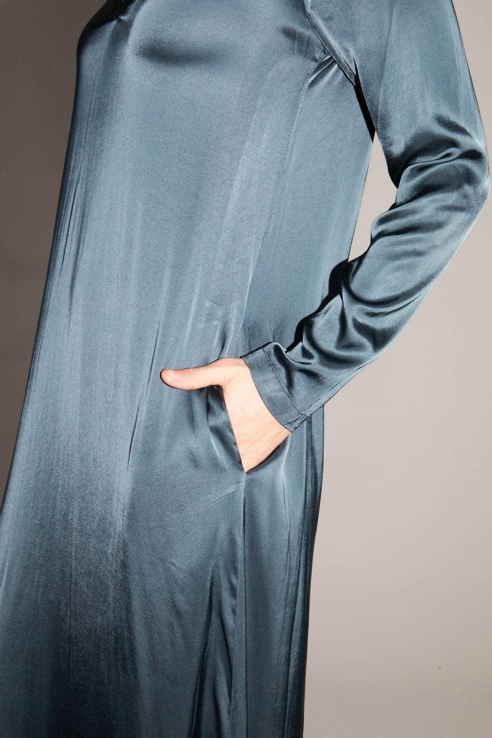 Maxi Dress Satin Viscose Stretch Bleu Atlantique Fabriquée En Italie