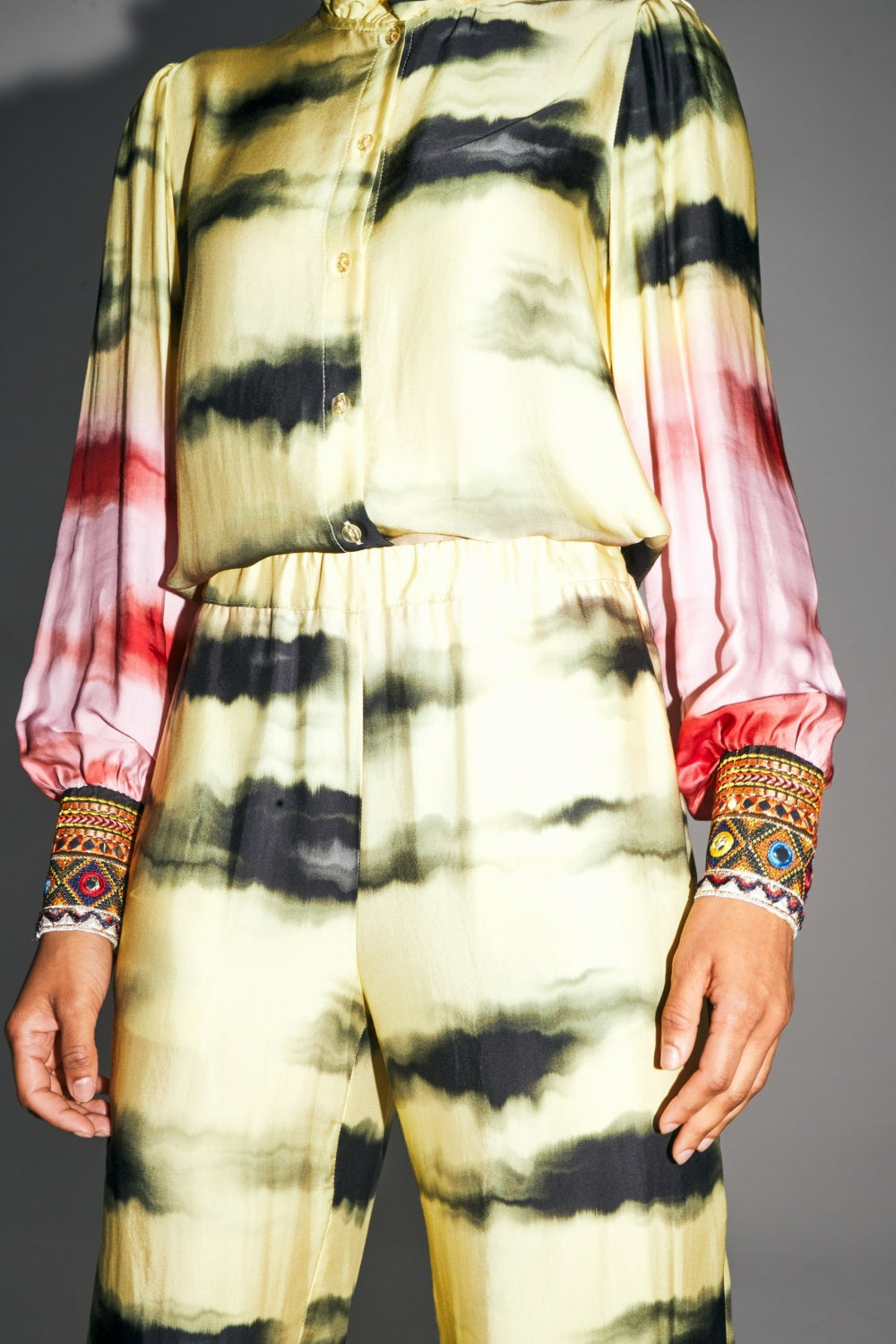 La Chemise Darline Imprimé Funky Tie And Dye Fabriquée En Italie