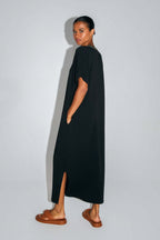La Robe Dua Maxi En Jersey De Coton Modal Noir Fabriquée Au Portugal