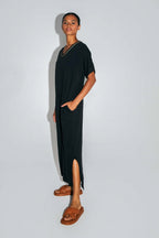 La Robe Dua Maxi En Jersey De Coton Modal Noir Fabriquée Au Portugal