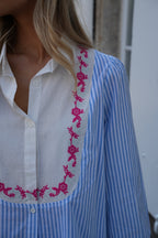 Chemise Brodée Valeria - Bleue