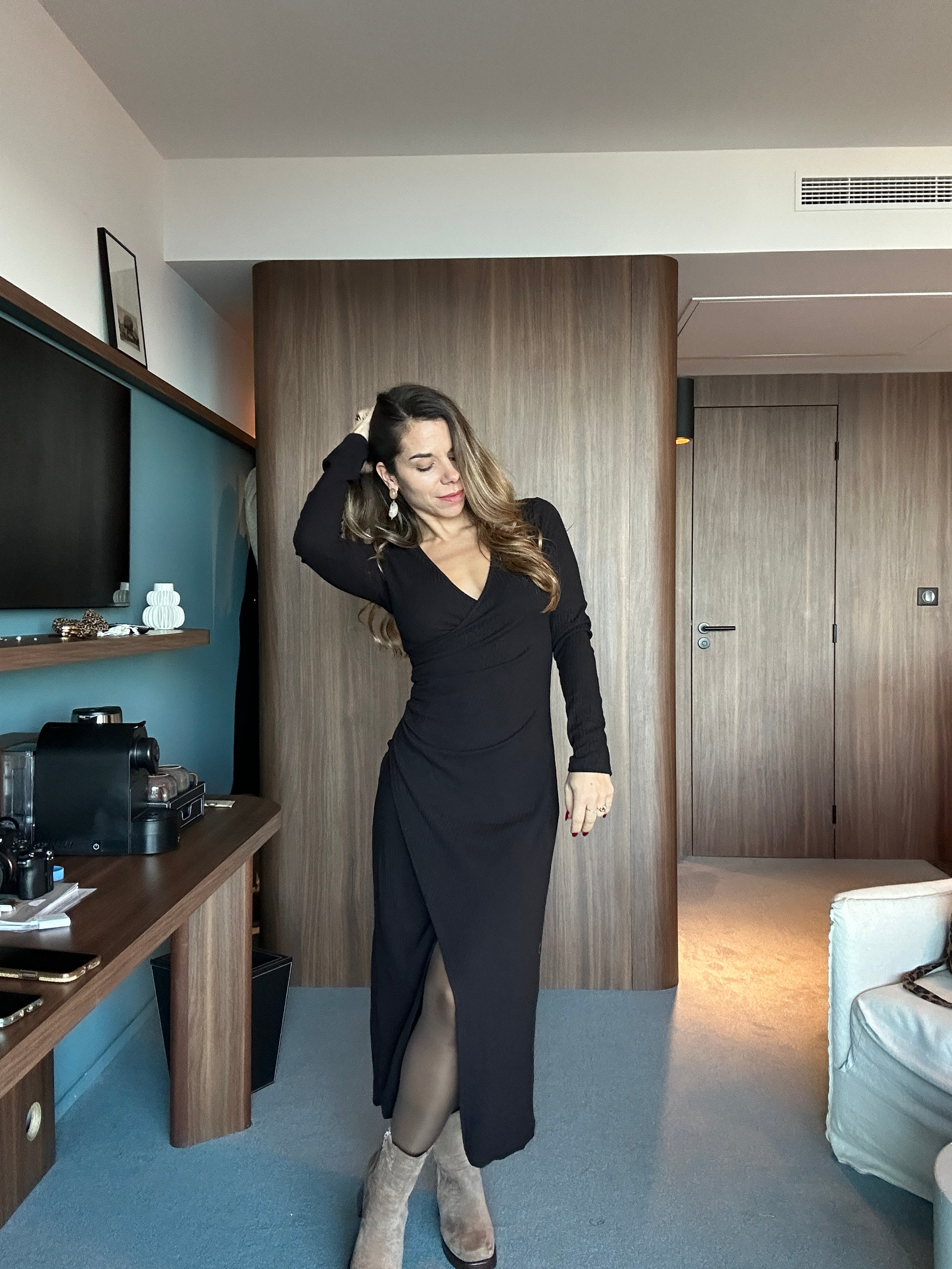 Robe Romane Noire