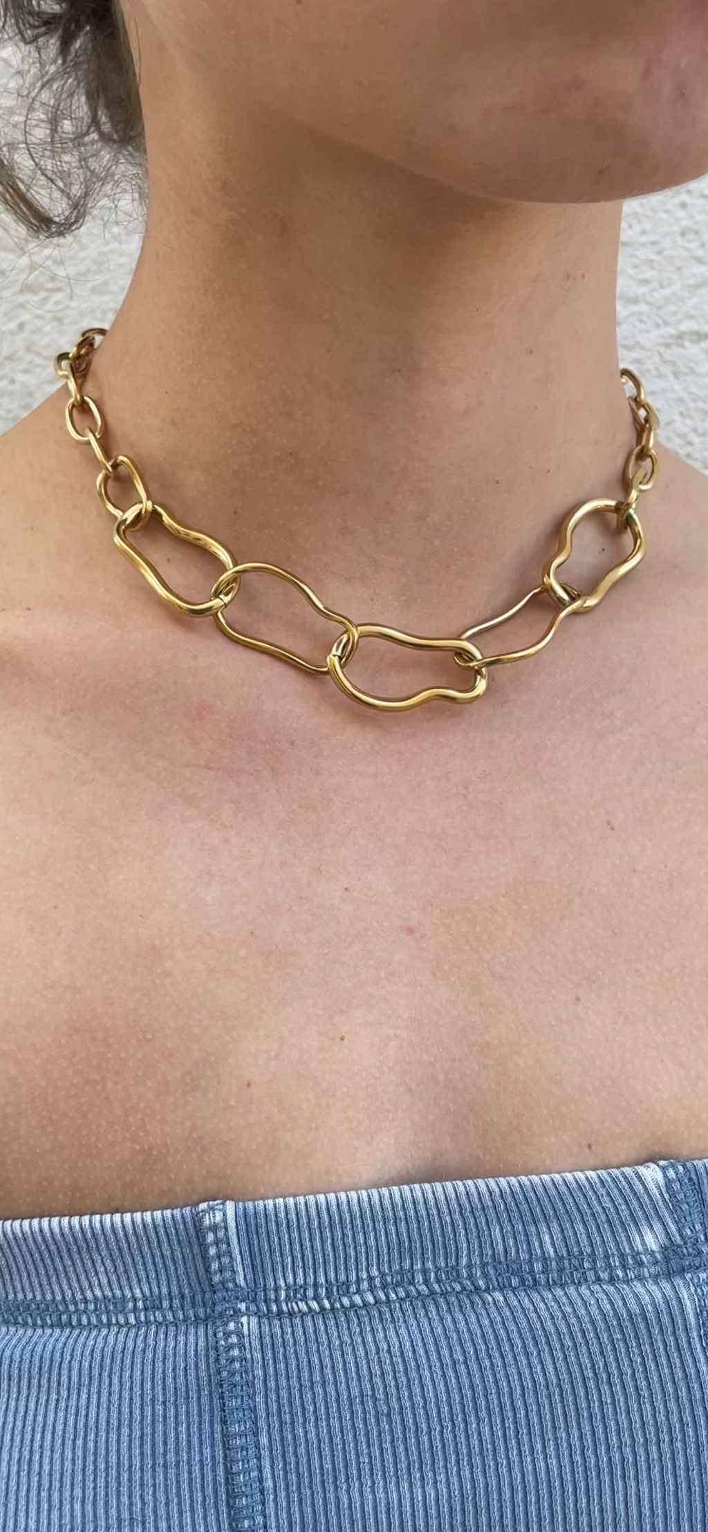 Collier Outline