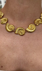 Collier Shells
