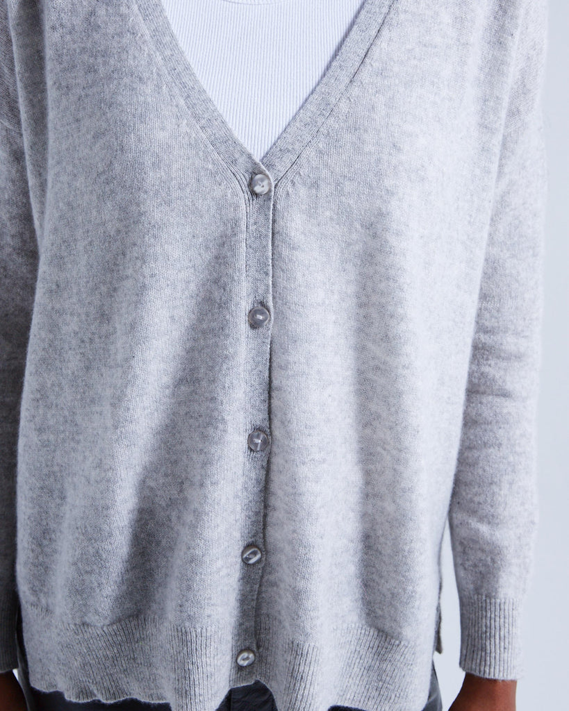Absolut Cashmere - Cardigan Large Manches Longues Antigone - Gris Chine Clair - 100% Cachemire 12GG - Femme