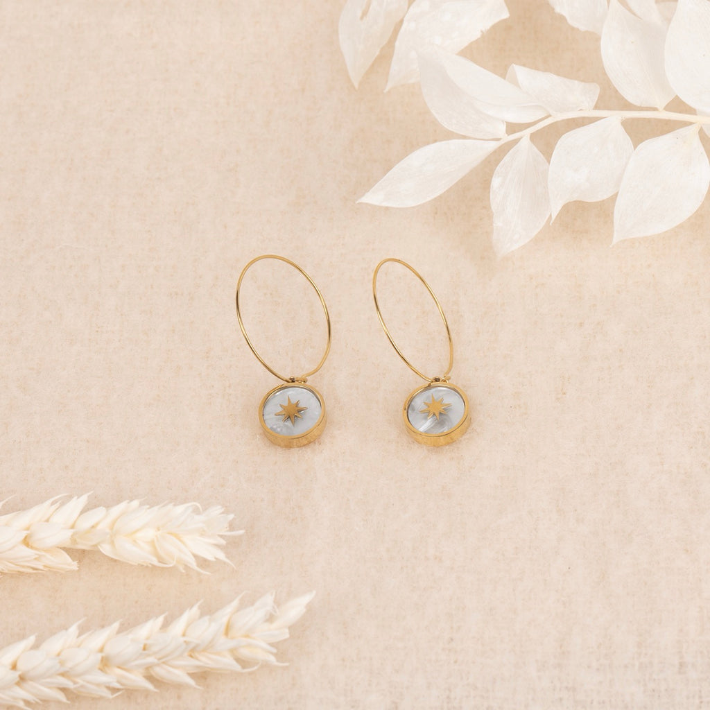 Boucle D'Oreilles Raimanu Résine Blanche - Laiton Doré