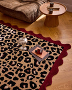 Âme fauve – Tapis en laine motif léopard - bordeaux Âme fauve