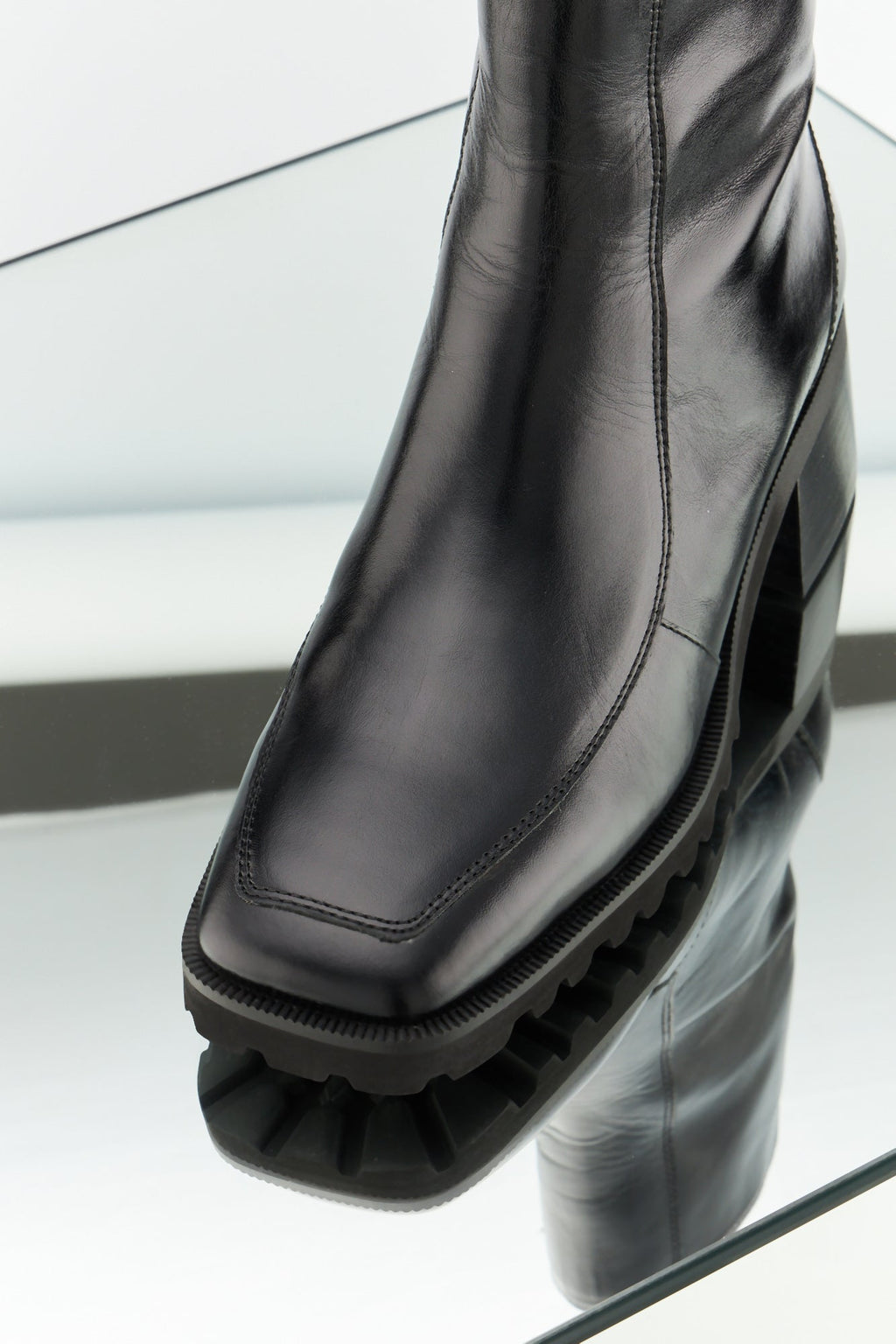 CITY - Aria-Cuir Noir