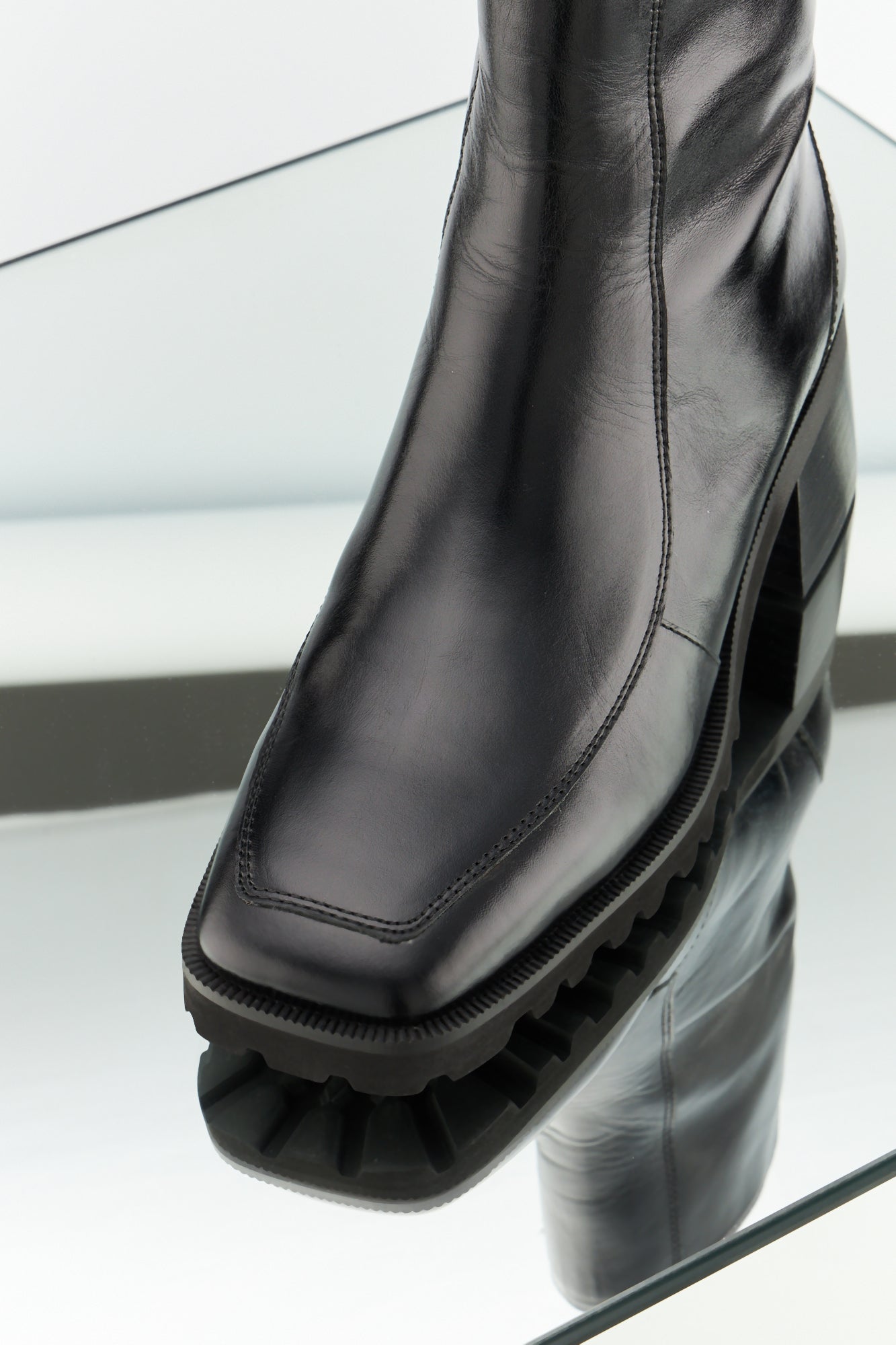 CITY - Aria-Cuir Noir