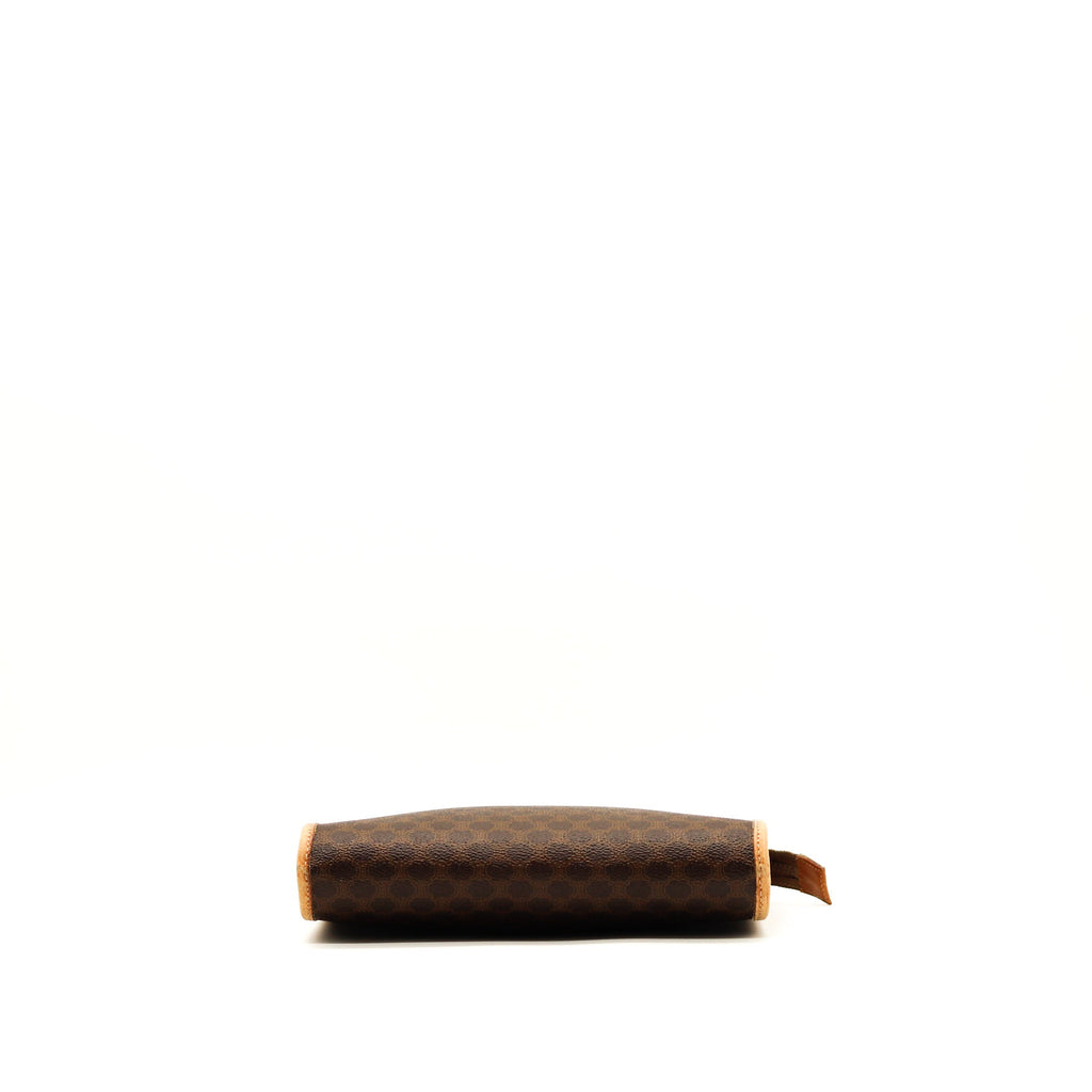 La Pochette Céline Macadam