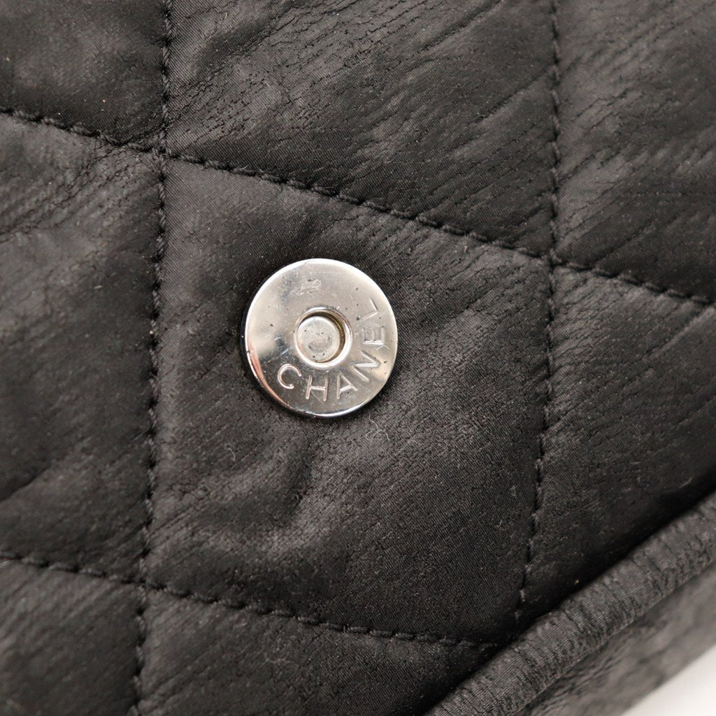 Le Timeless Nylon Enduit Chanel