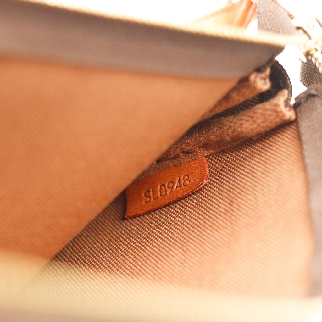 La Pochette Accessoires Louis Vuitton