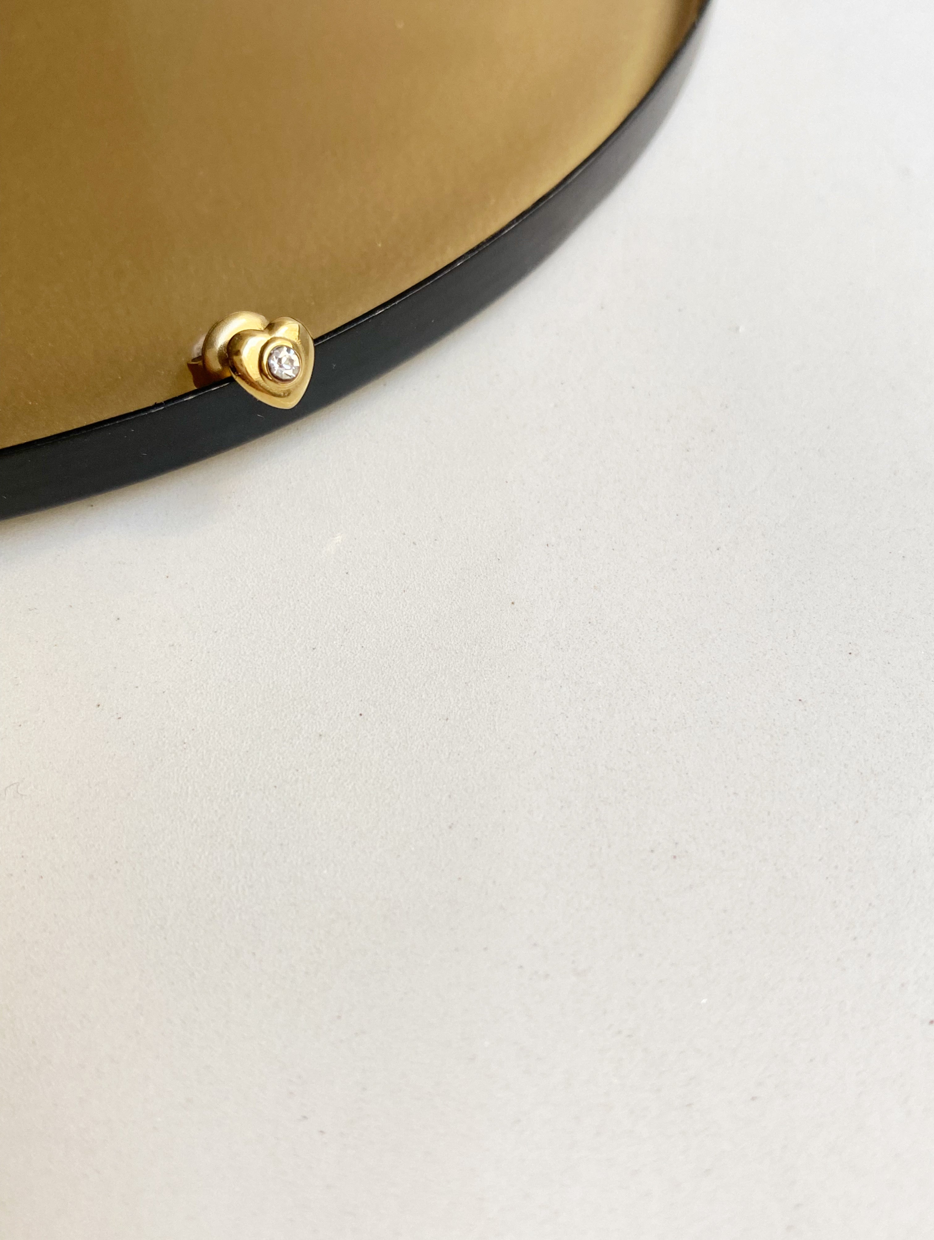 Boucle D'Oreille À L'Unité Greta