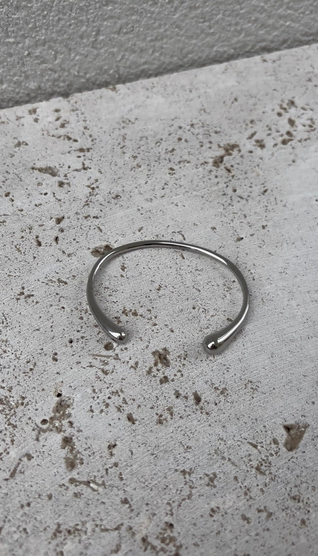 Bracelet Embrace Bangle