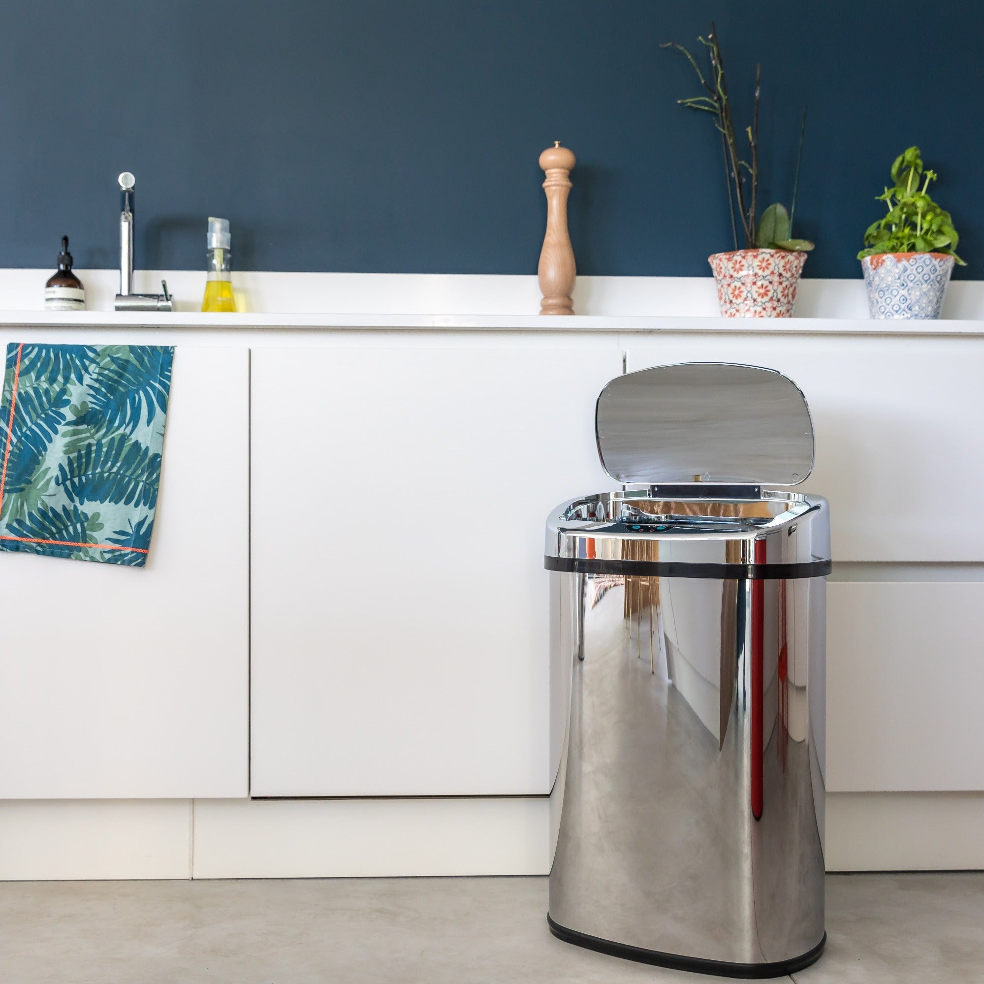 Poubelle de cuisine automatique 80L MAJESTIC grande capacité en acier INOX avec cerclage