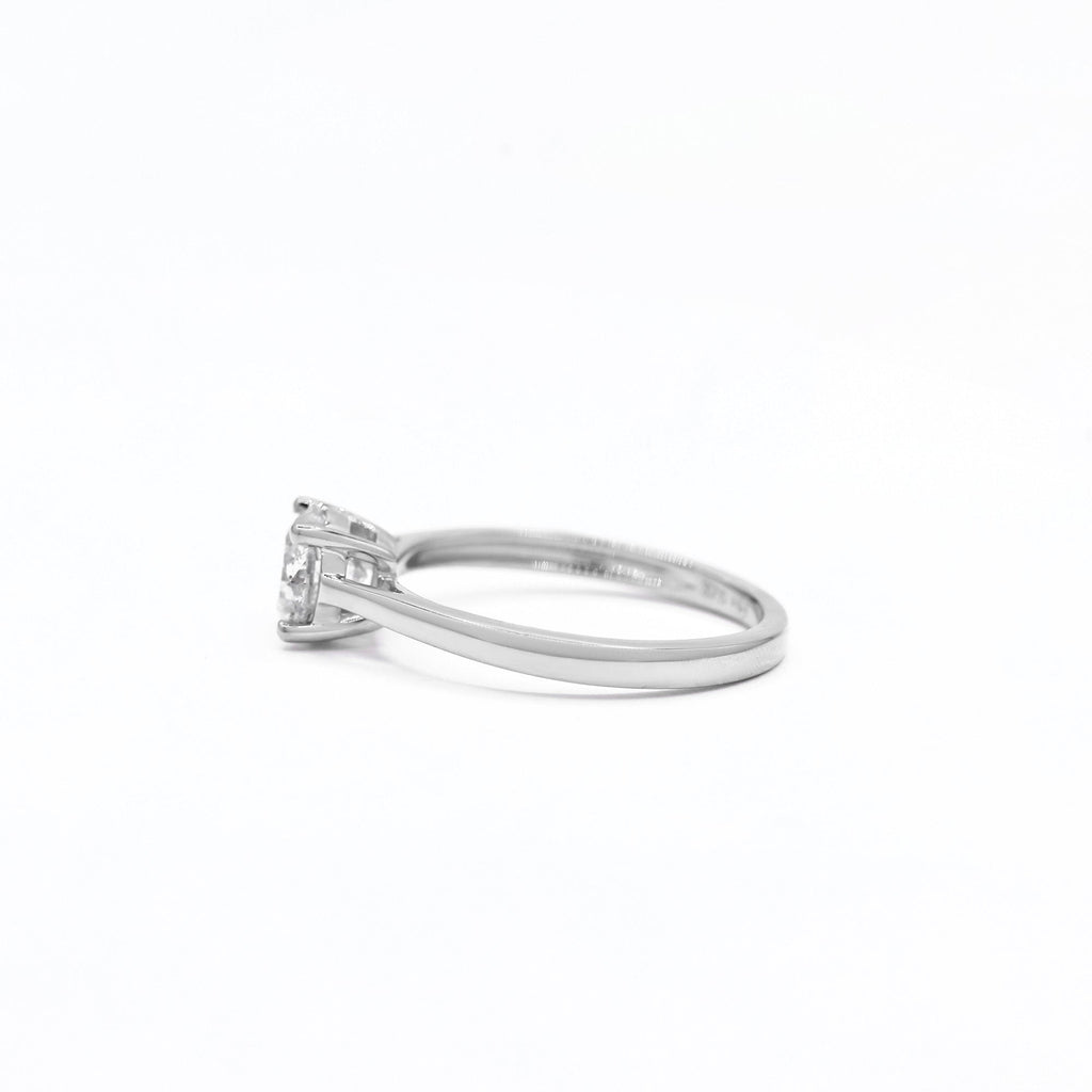 Bague Solitaire "Délicate'" D0,50/1