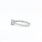Bague Solitaire "Délicate'" D0,50/1