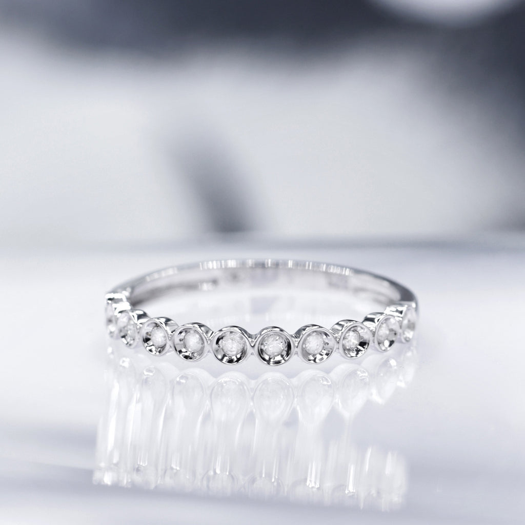 Bague "Auronella" D0,10/11 - Or Blanc 375/1000