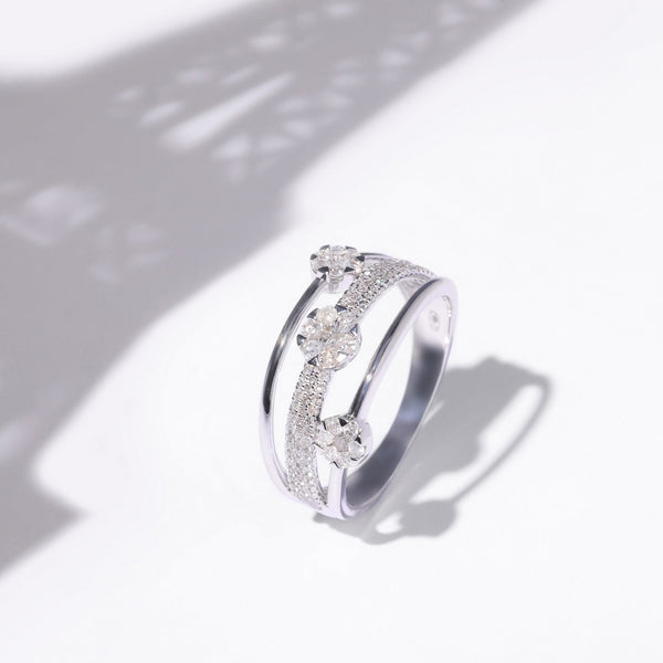 Bague "3 Fleurs" Diamants 0,46/115 - Or Blanc 375/1000