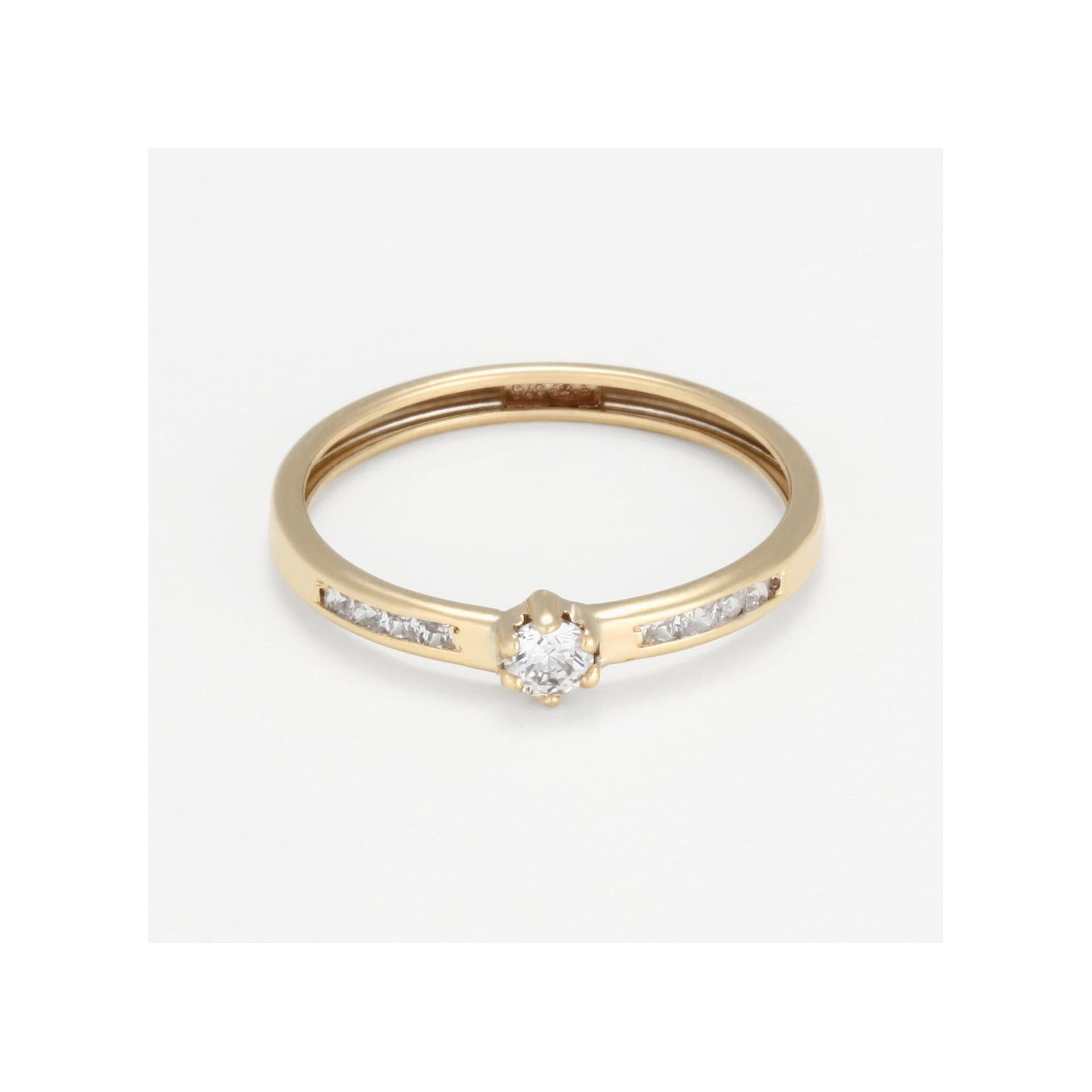 Bague " Lacey" Or Jaune 375 / 1000 Et Zirconium