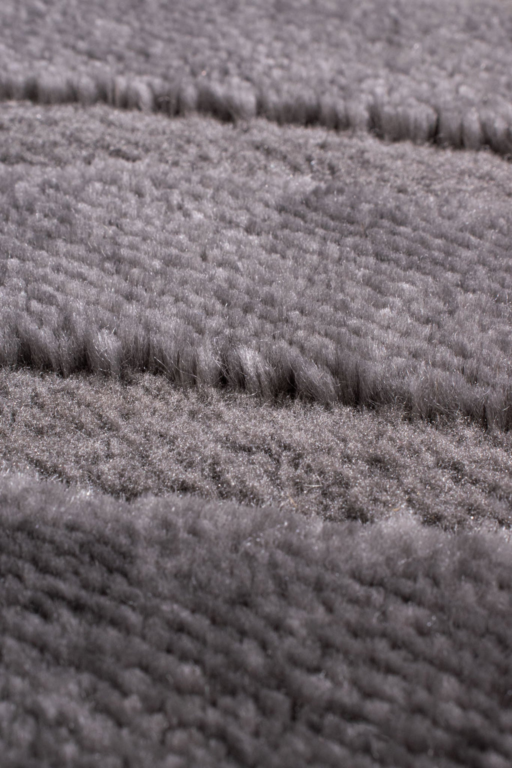 Tapis rond arc-en-ciel gris avec longs poils en relief : BIA157GRI BIANCA