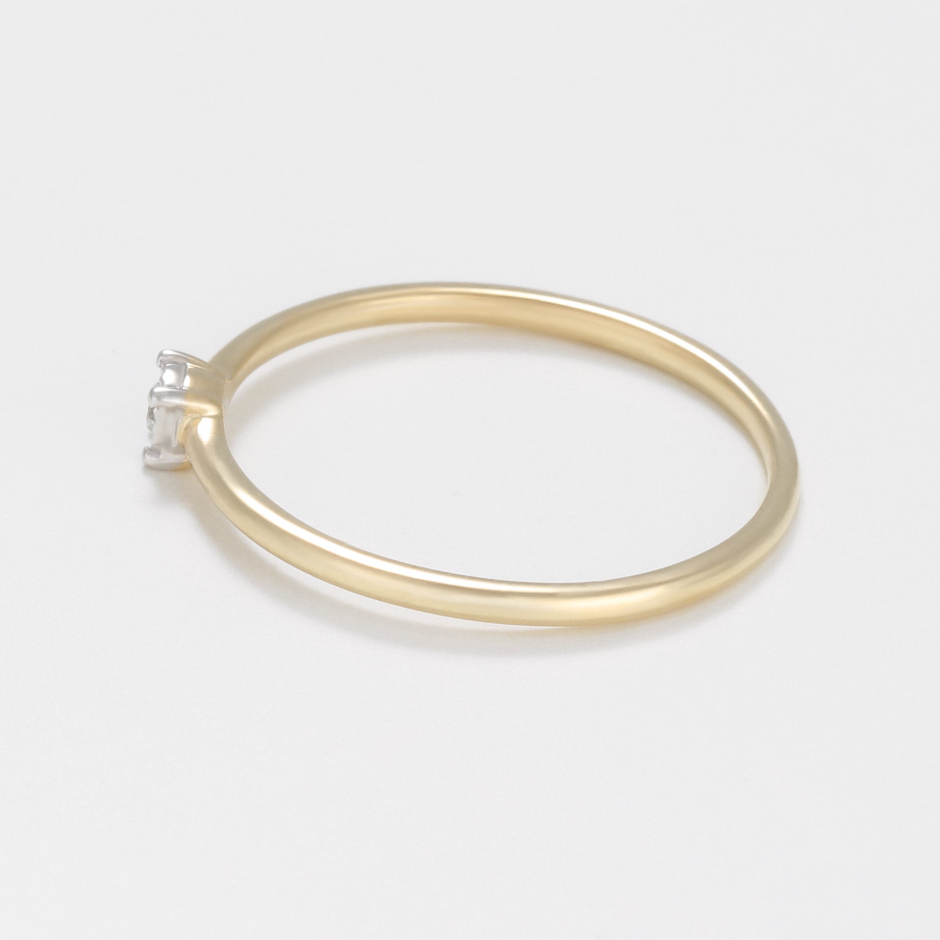 Bague "Fivia" D 0,02/1 - Or Jaune 375/1000