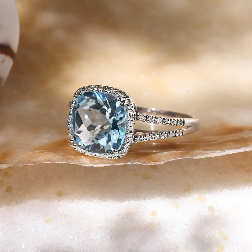 Bague "Divine Topaze 10" Diamants 0,10Ct/32 + Topaze 4,5/1