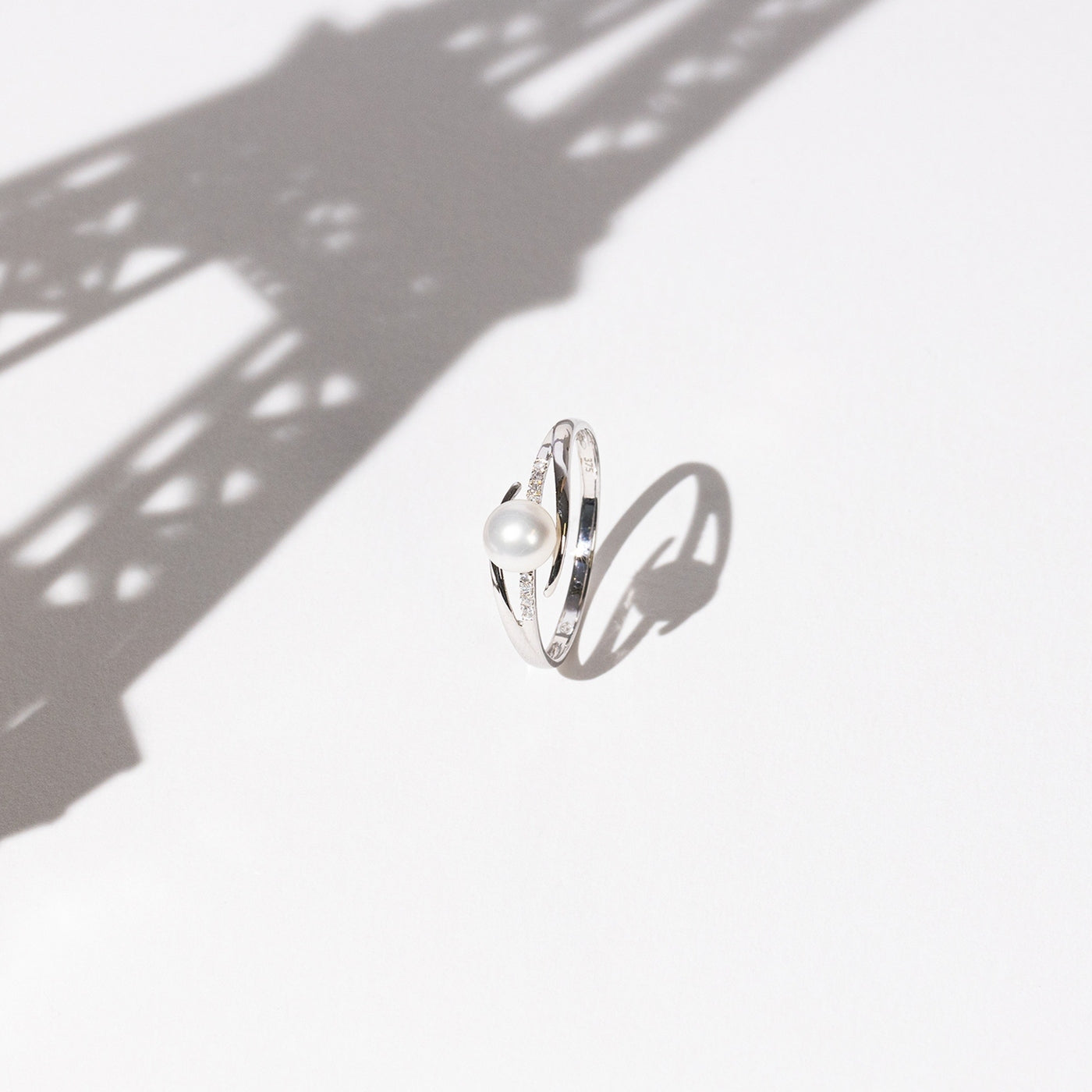 Bague "Makira" D0,04/10 - Or Blanc 375/1000