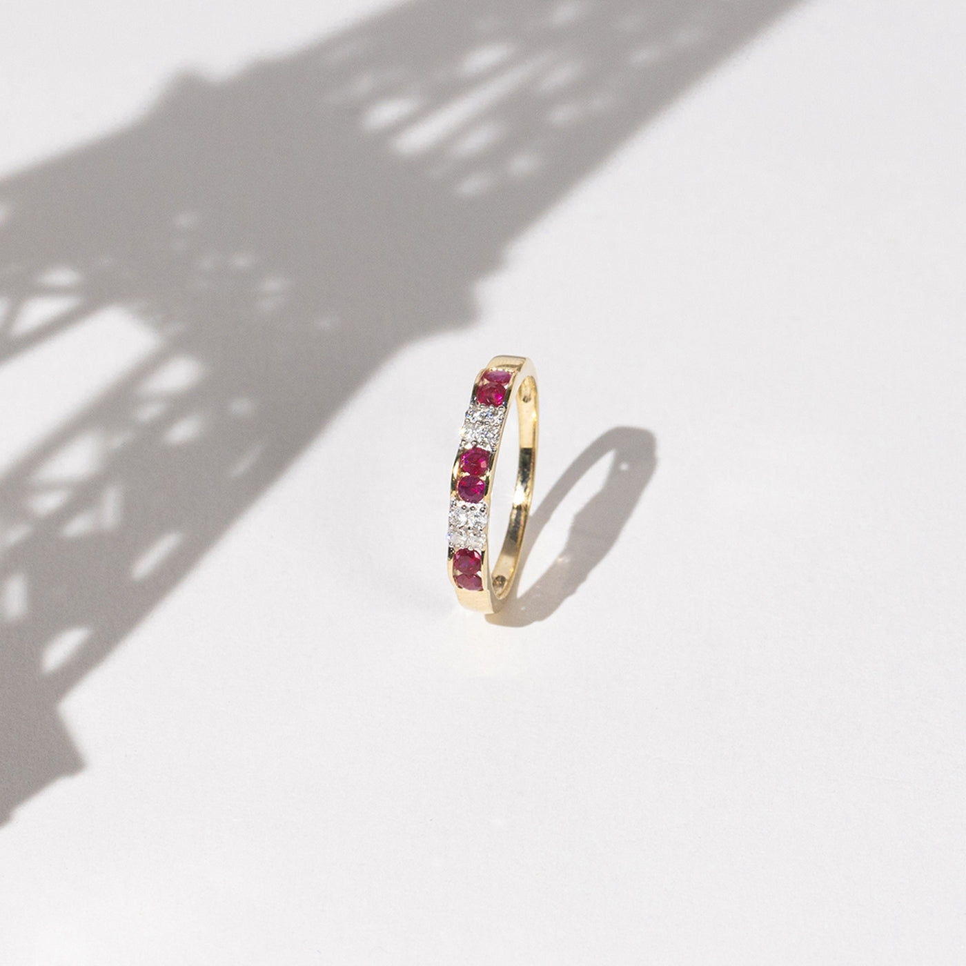 Bague "Yala" D 0,13/8 Ru 0,48/6 - Or Jaune 375/1000