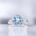 Bague "Lagon" Topaze Bleue Diamants 0,17/18 Tb 5,28/1 - Or Blanc 375/1000