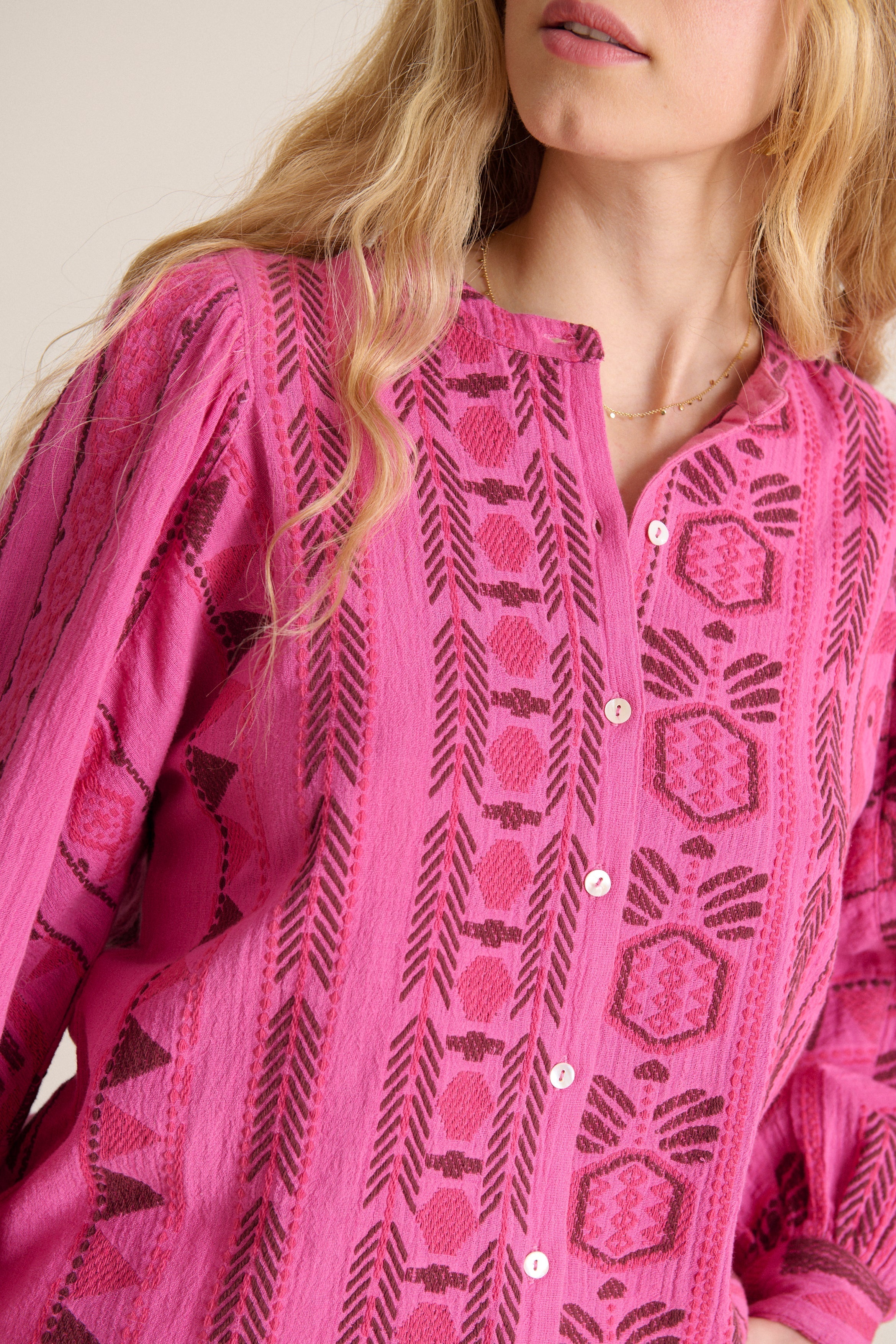 Haut coupe ample en coton rose collection printemps été vêtement femme col mao