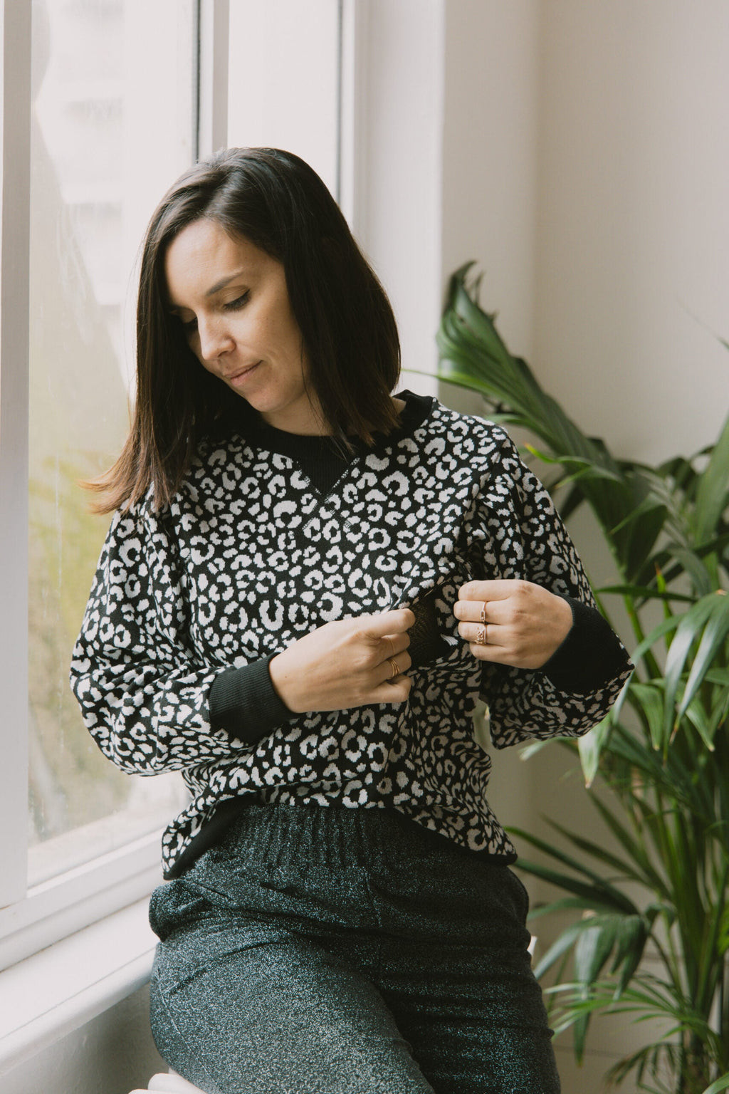 Panthère Black & White – Le Pull D’Allaitement