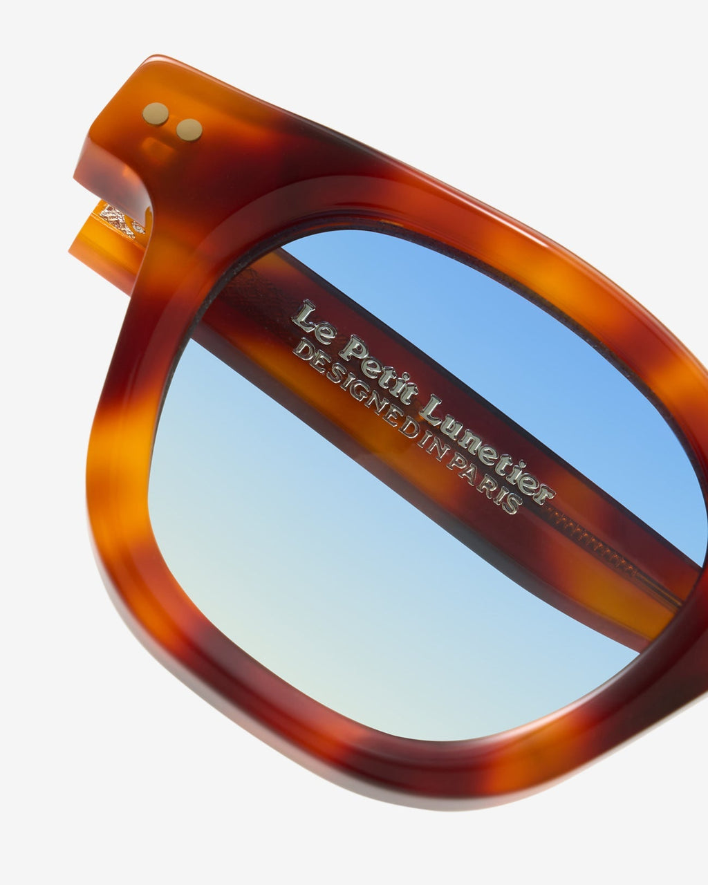 Lunettes de soleil Bruce Ecaille — monture carré acétate, vue de trois-quarts