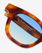 Lunettes de soleil Bruce Ecaille — monture carré acétate, vue de trois-quarts