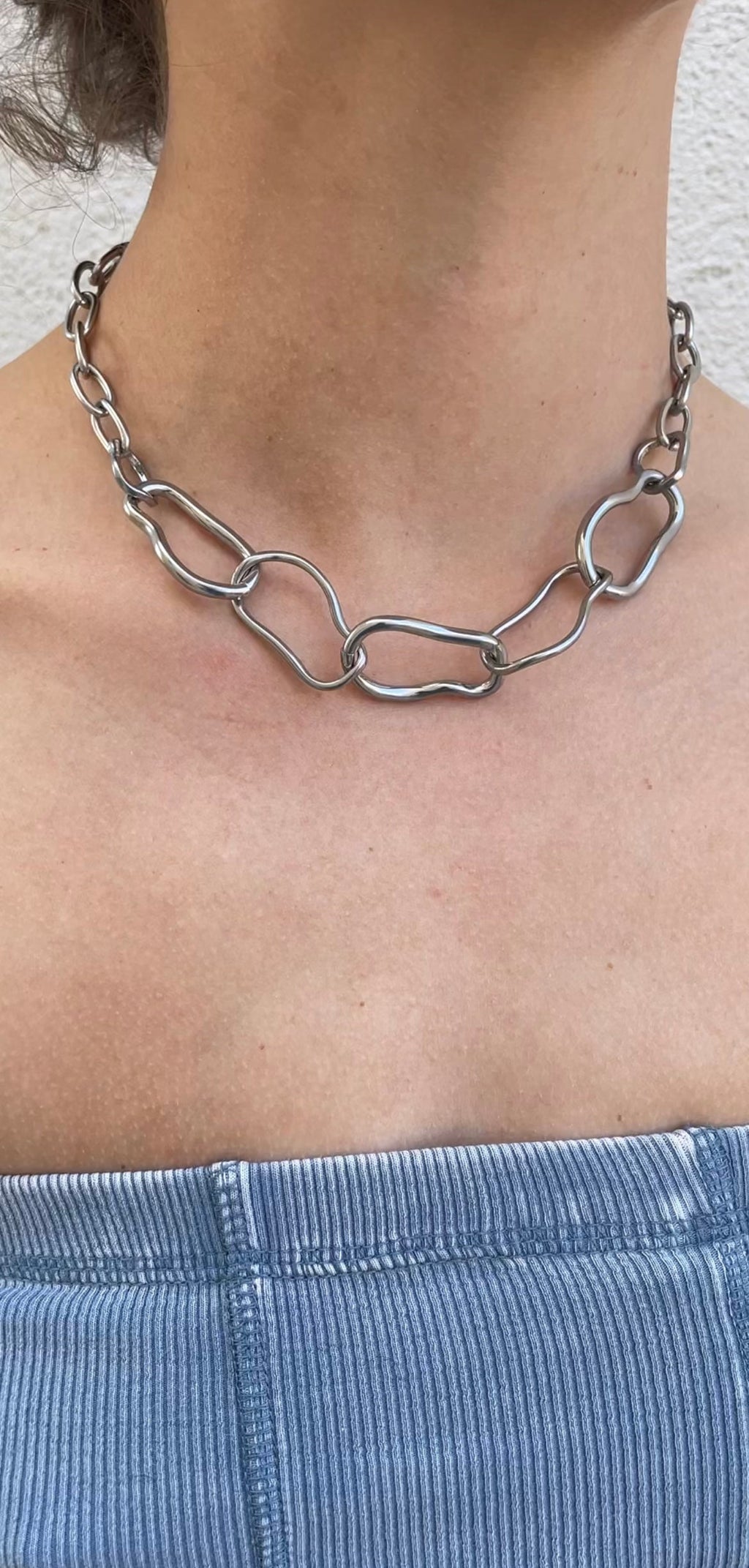 Collier Outline