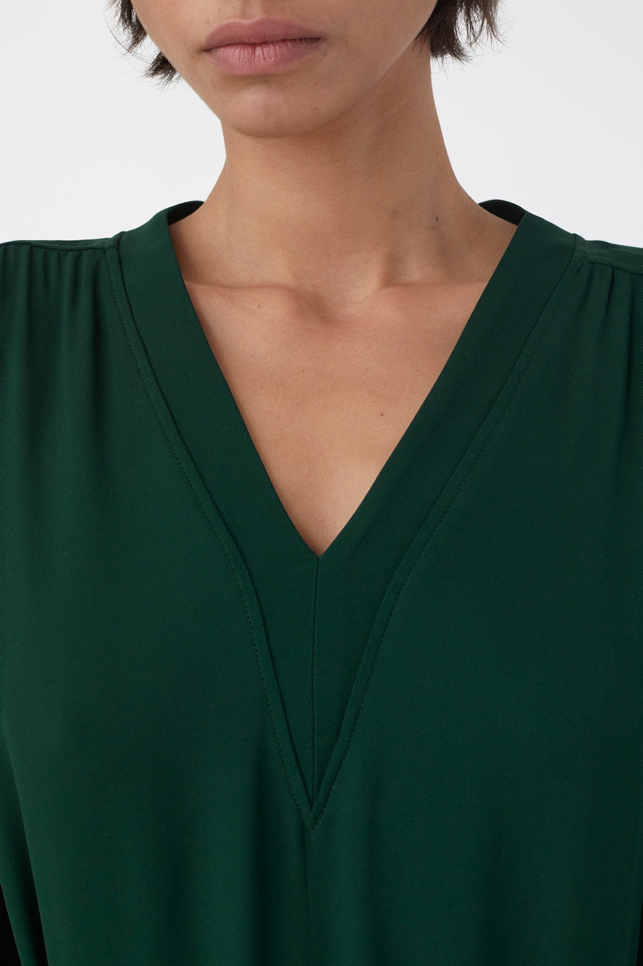 Robe À Col En V Avec Ceinture