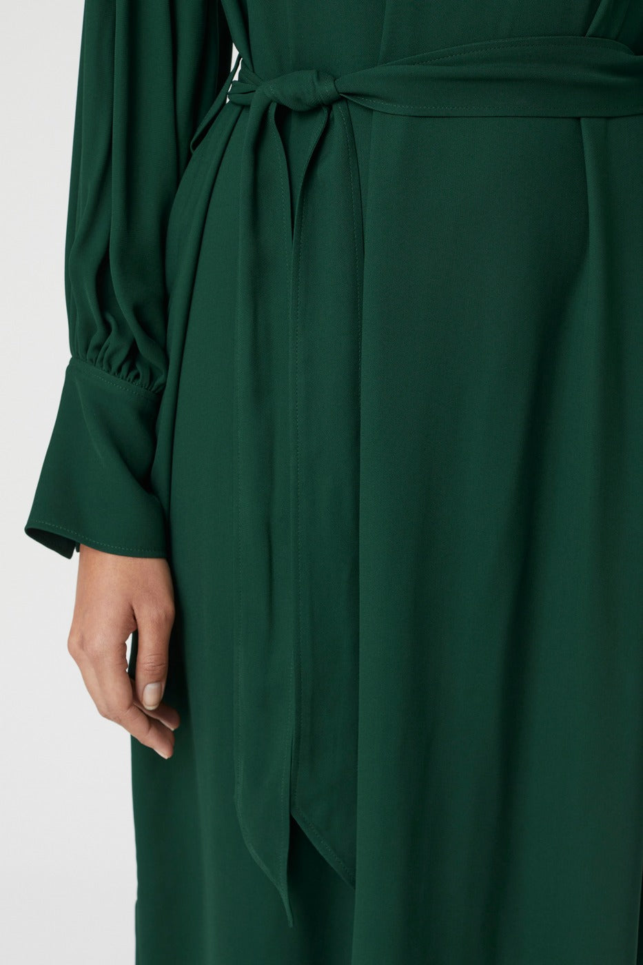 Robe À Col En V Avec Ceinture