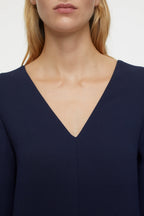 Robe À Manche Longues Et Col Profond