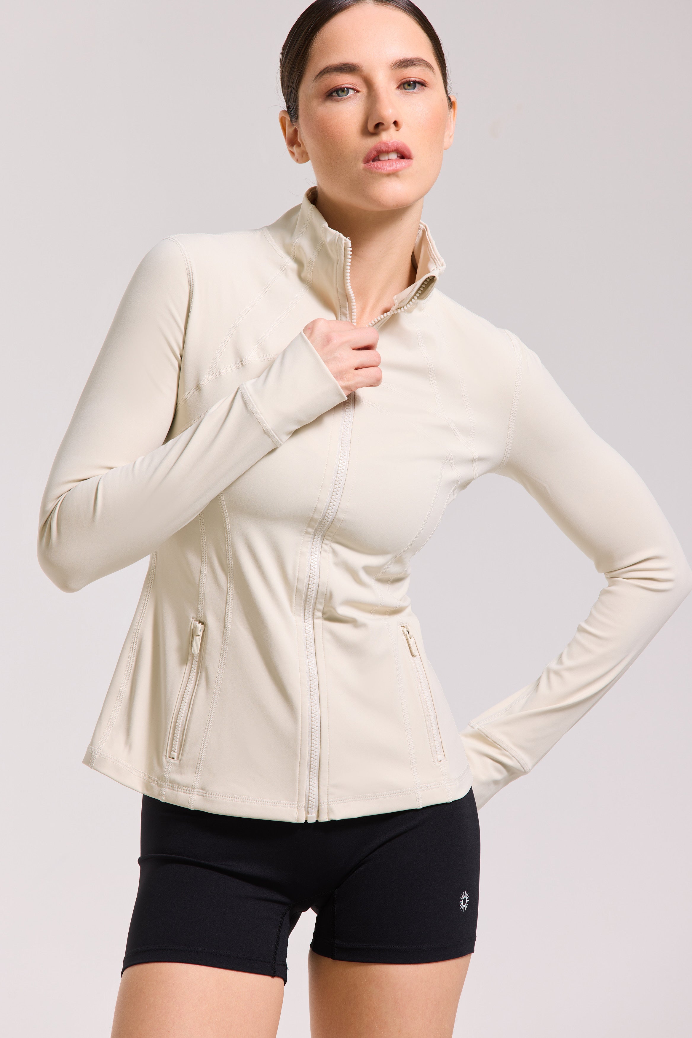 Veste Arya